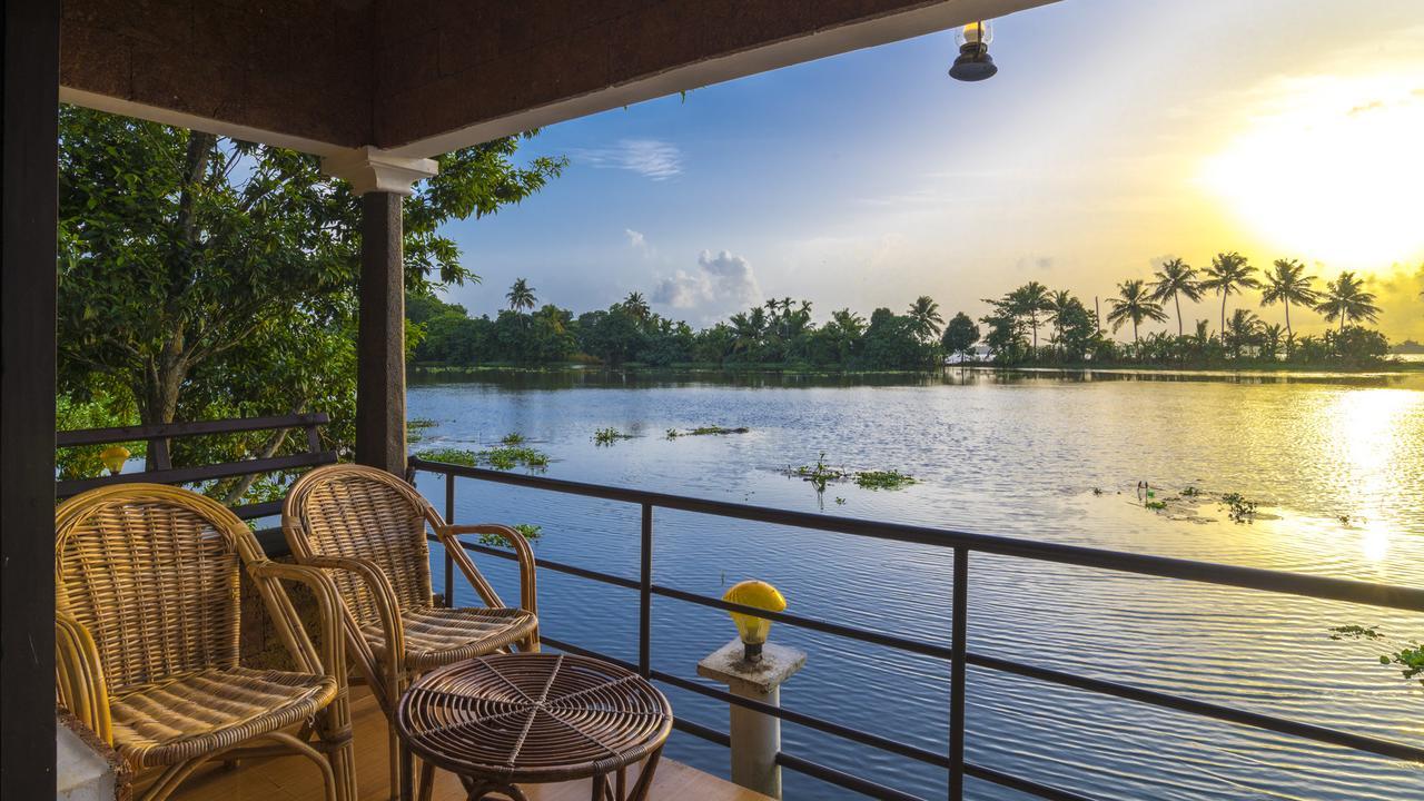 Alappuzha Warmth Lake Haven מראה חיצוני תמונה