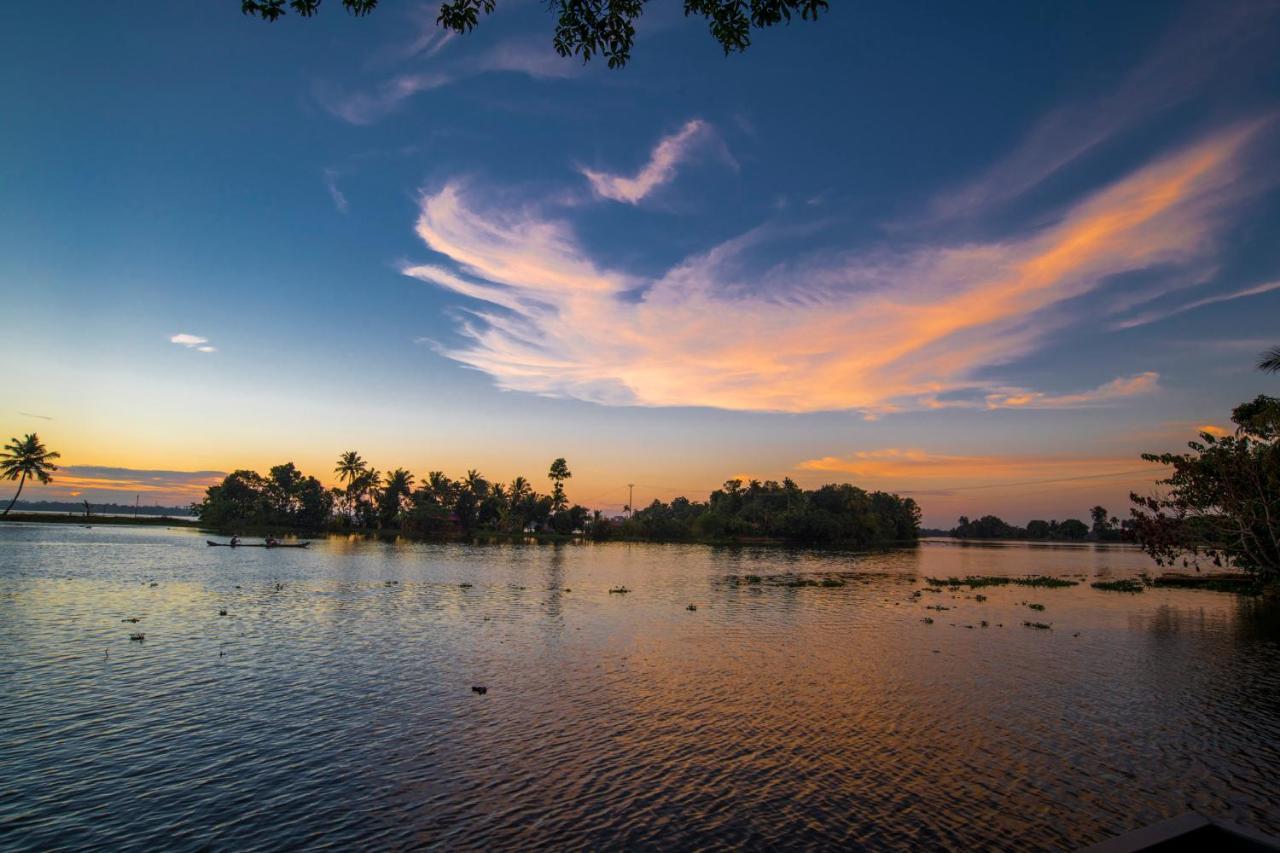 Alappuzha Warmth Lake Haven מראה חיצוני תמונה